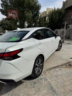 نيسان فيرسا